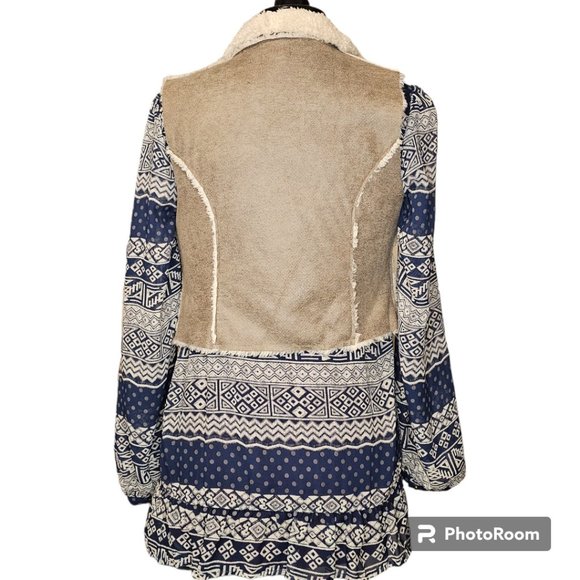 Olsenboye Long Sleeve Semi Sheer Boho Blouse with Ruffle‎ Faux Fur Vest Size Lrg - Picture 3 of 4